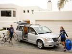 Chrysler Town & Country 2007 года